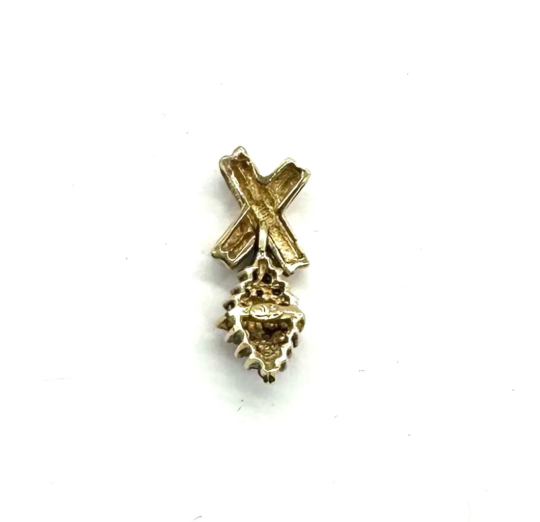 1/4 Ctw Diamond Cluster & X Pendant